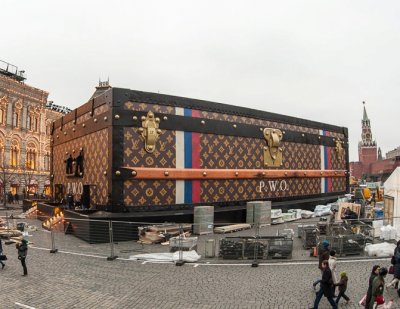 Освободить Красную площадь от чемодана Louis Vuitton готовы ВВЦ и парк Горького