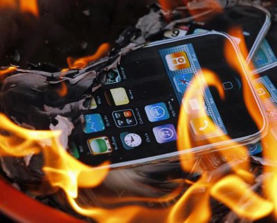 Американская школьница стала жертвой iPhone 5с