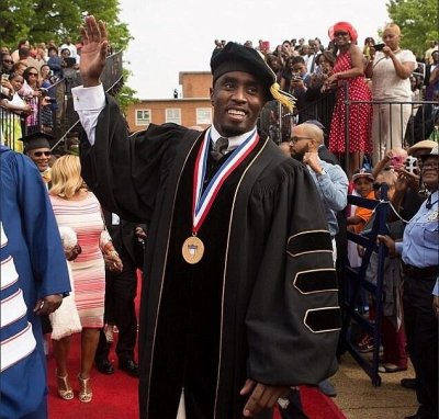 Puff Daddy получил почетную докторскую степень Университета Говарда