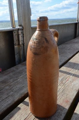 Бутылку с 200-летним алкоголем нашли на месте кораблекрушения