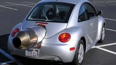Американец установил на Volkswagen Beetle реактивный двигатель